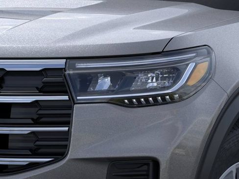 New 2026 Ford Explorer Active RWD image 18