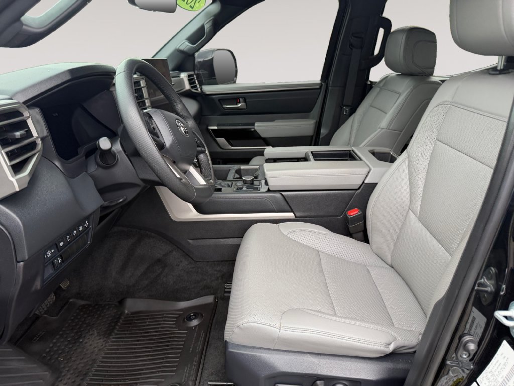 Used 2025 Toyota Tundra Limited AWD/4WD image 9