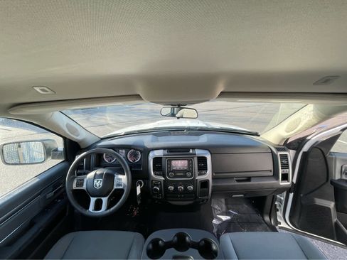 Used 2022 RAM 1500 Classic SLT image 13