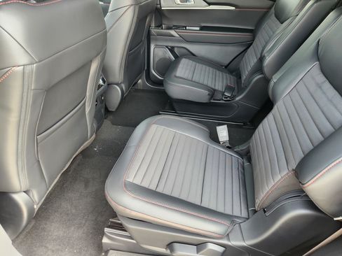 New 2026 Ford Explorer ST-Line w/ ST-Line Street Pack RWD image 20