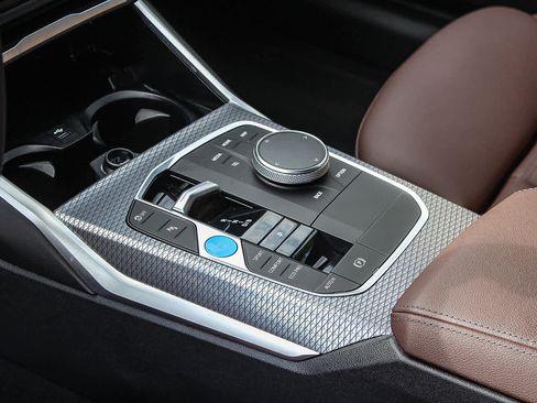 Used 2025 BMW i4 eDrive40 w/ Premium Package image 19