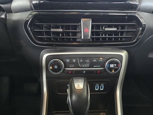 Used 2022 Ford EcoSport Titanium image 28