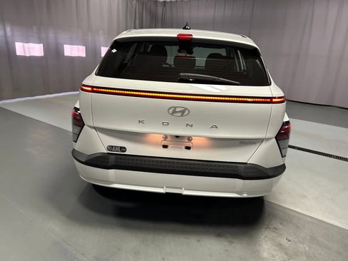 Used 2024 Hyundai Kona SE FWD image 6
