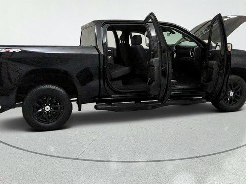 Used 2021 Chevrolet Silverado 1500 RST w/ Bed Protection Package AWD/4WD image 13