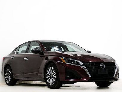 Used 2024 Nissan Altima 2.5 SV
