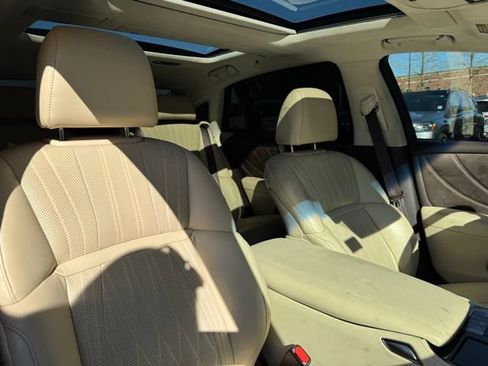 Used 2018 Lexus LS 500 w/ Luxury Package image 31