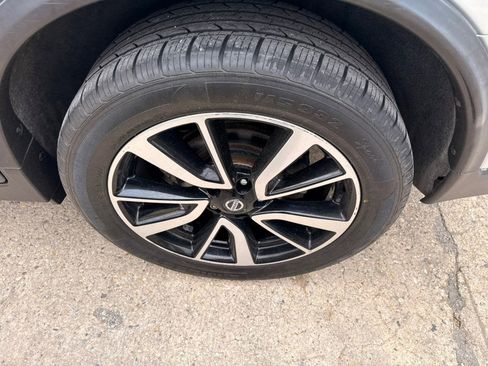 Used 2019 Nissan Rogue SL w/ Premium Package AWD/4WD image 21
