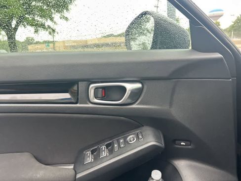 Used 2023 Honda Civic EX image 7