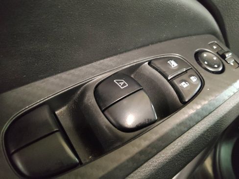 Used 2025 Nissan Altima 2.5 S FWD image 27