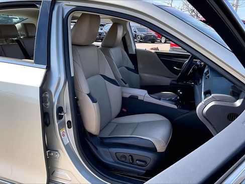 Used 2019 Lexus ES 350 image 7