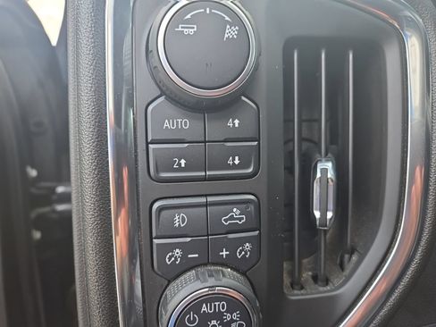 Used 2019 Chevrolet Silverado 1500 RST AWD/4WD image 13