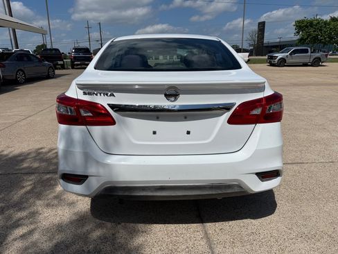 Used 2017 Nissan Sentra S w/ S Style Package image 6