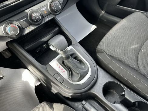 Used 2024 Kia Forte LXS FWD image 22