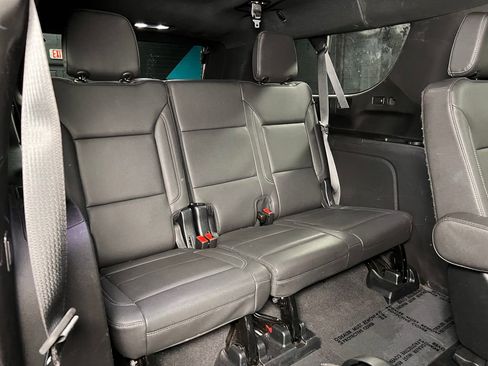 Used 2023 Chevrolet Suburban Z71 w/ Luxury Package AWD/4WD image 29