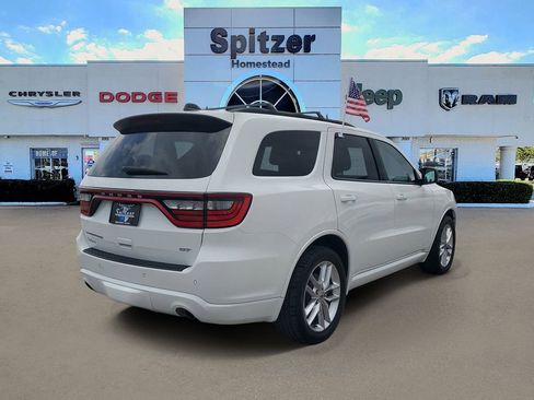 Used 2024 Dodge Durango GT RWD image 2