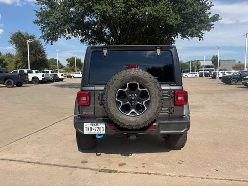Used 2023 Jeep Wrangler Unlimited Rubicon 4xe w/ Cold Weather Group AWD/4WD image 6