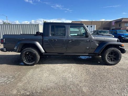 Used 2021 Jeep Gladiator Sport AWD/4WD image 4