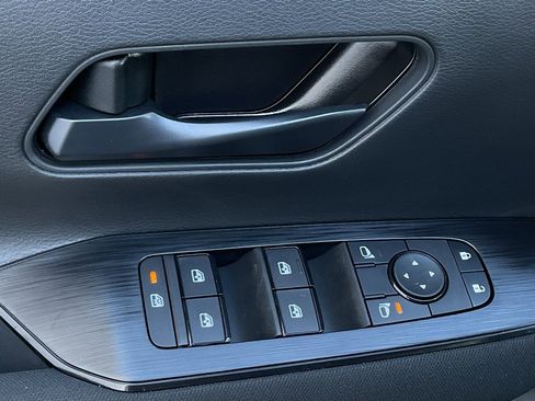 New 2026 Nissan Kicks S image 11