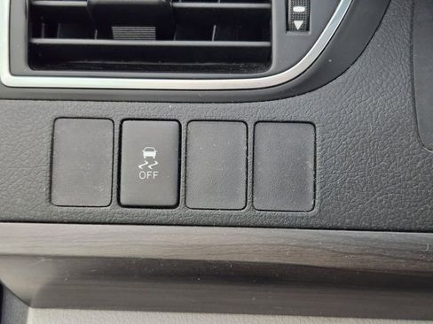 Used 2015 Toyota Camry LE FWD image 22