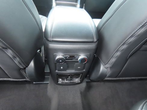 Certified 2023 Ford Explorer XLT w/ Equipment Group 202A RWD image 21