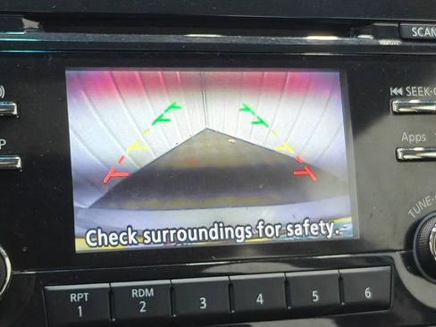 Used 2015 Nissan Altima 2.5 SV w/ Convenience Package image 6