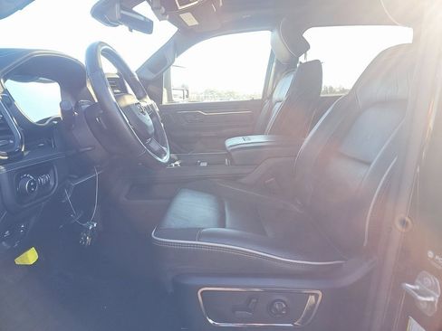 Used 2025 RAM 1500 Limited image 8