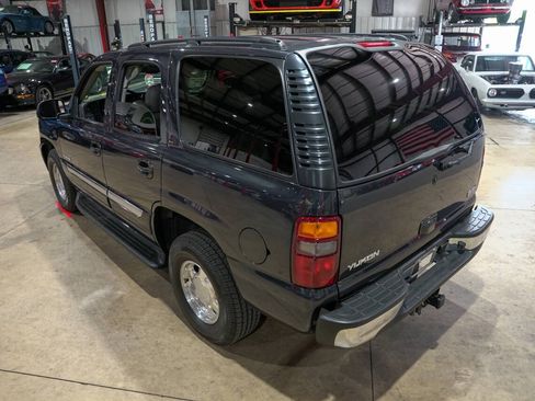 Used 2003 GMC Yukon SLT w/ 1SD Preferred Equipment Group AWD/4WD image 16