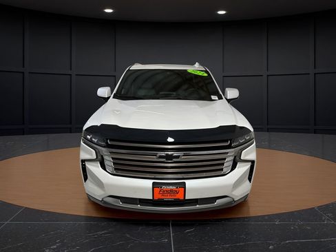 Used 2024 Chevrolet Tahoe High Country AWD/4WD image 2