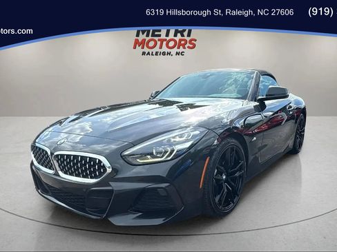 Used 2022 BMW Z4 sDrive30i w/ M Sport Package image 1
