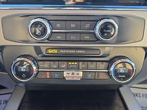 Used 2022 Ford F350 Lariat w/ Lariat Ultimate Package image 40