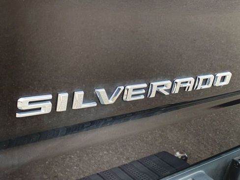 Used 2020 Chevrolet Silverado 1500 High Country w/ Technology Package AWD/4WD image 33