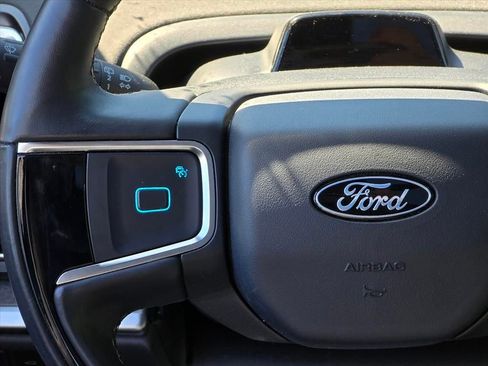 Used 2025 Ford Expedition Tremor AWD/4WD image 16