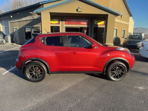 Used 2012 Nissan Juke SV image 1