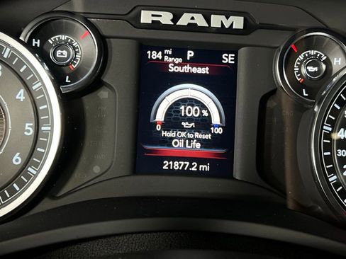 Used 2024 RAM 2500 Big Horn w/ Bed Utility Group image 17