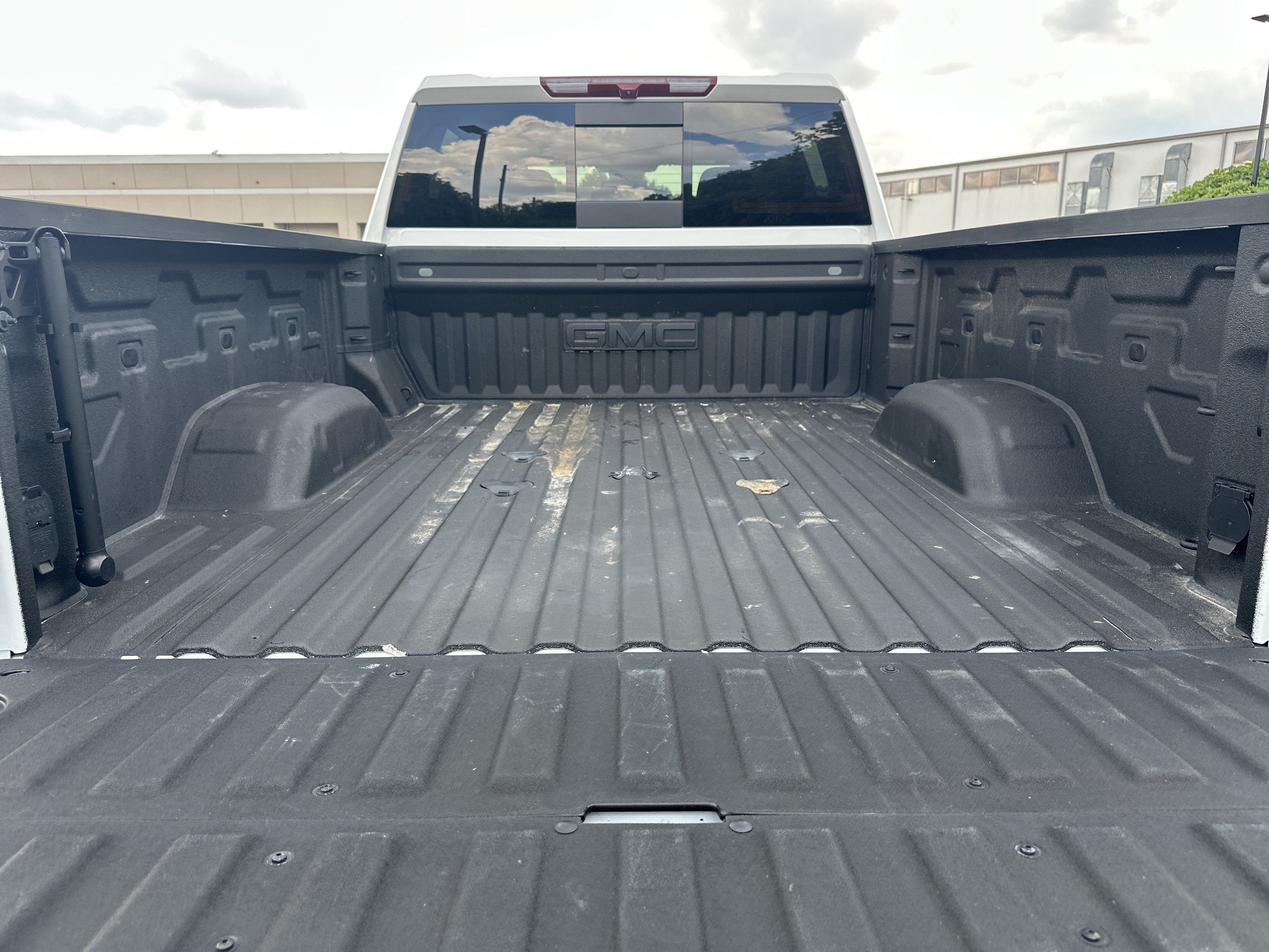 Used 2025 GMC Sierra 2500 AT4 AWD/4WD image 22