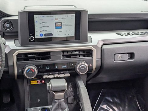 Used 2024 Toyota Tacoma SR5 AWD/4WD image 17