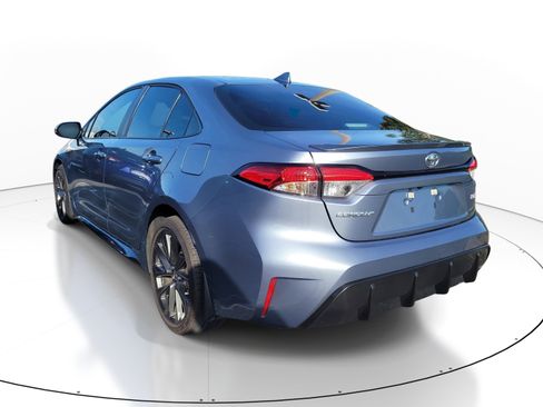Used 2025 Toyota Corolla SE FWD image 5
