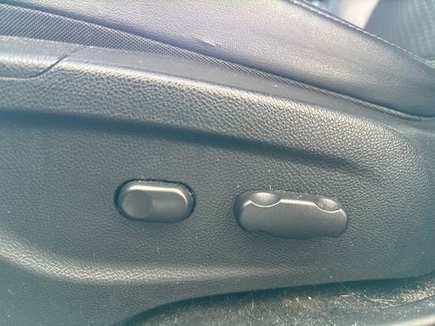 Used 2018 Buick Encore Preferred image 5