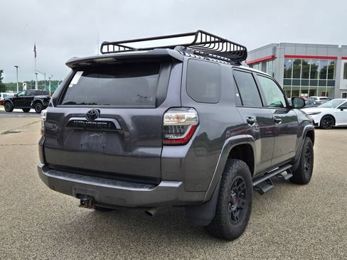 Used 2021 Toyota 4Runner Venture w/ Moonroof Package AWD/4WD image 6