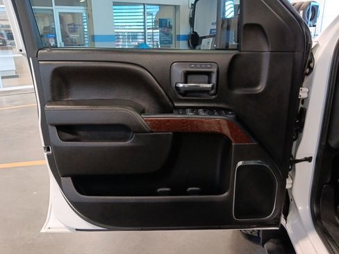 Used 2018 GMC Sierra 3500 SLT AWD/4WD image 25