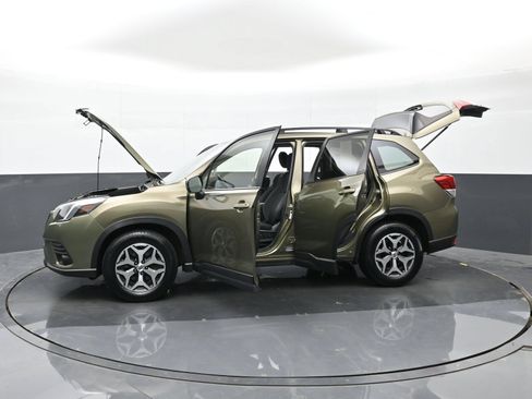 Used 2024 Subaru Forester Premium AWD/4WD image 50