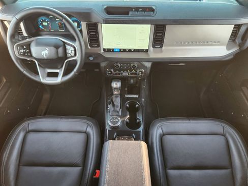 Used 2025 Ford Bronco Outer Banks AWD/4WD image 26
