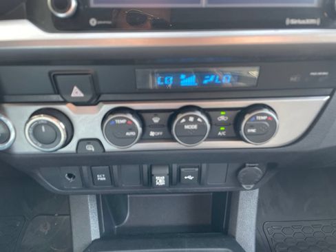 Used 2023 Toyota Tacoma SR5 AWD/4WD image 15