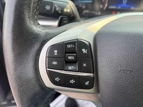 Used 2021 Ford Explorer XLT w/ Equipment Group 202A AWD/4WD image 24