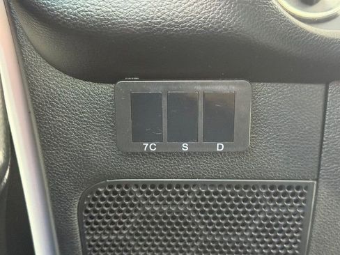 Used 2017 Jeep Wrangler Unlimited Sahara w/ Connectivity Group AWD/4WD image 29