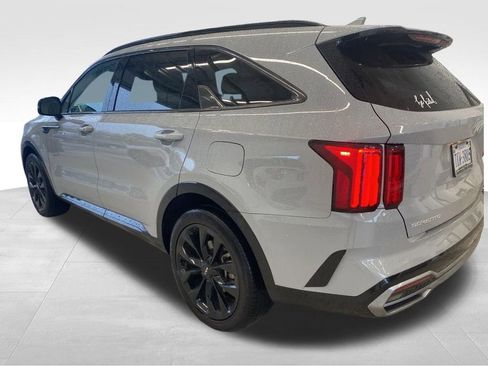 Used 2023 Kia Sorento SX image 13