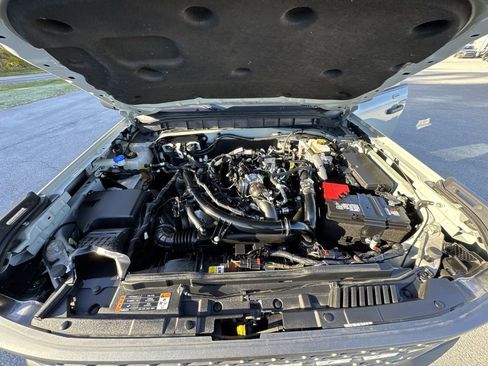 Used 2023 Ford Bronco Badlands image 17