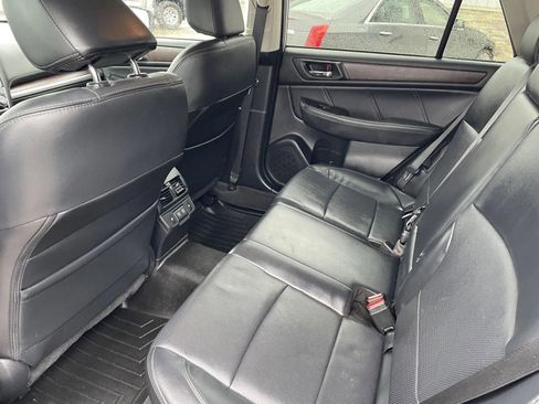 Used 2019 Subaru Outback 2.5i Limited AWD/4WD image 16
