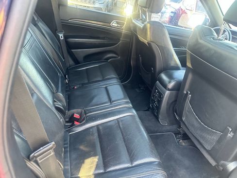 Used 2014 Jeep Grand Cherokee Limited w/ Luxury Group II image 28