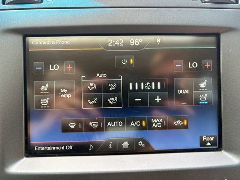 Used 2015 Lincoln Navigator 4WD image 15
